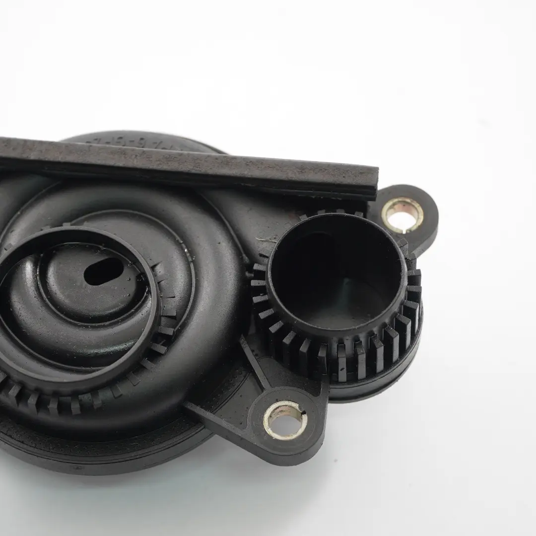 Mercedes W903 OM611 Valve De Reniflard De Carter De Vilebrequin - SKU A6110160134 - Numéro de pièce A6110160134