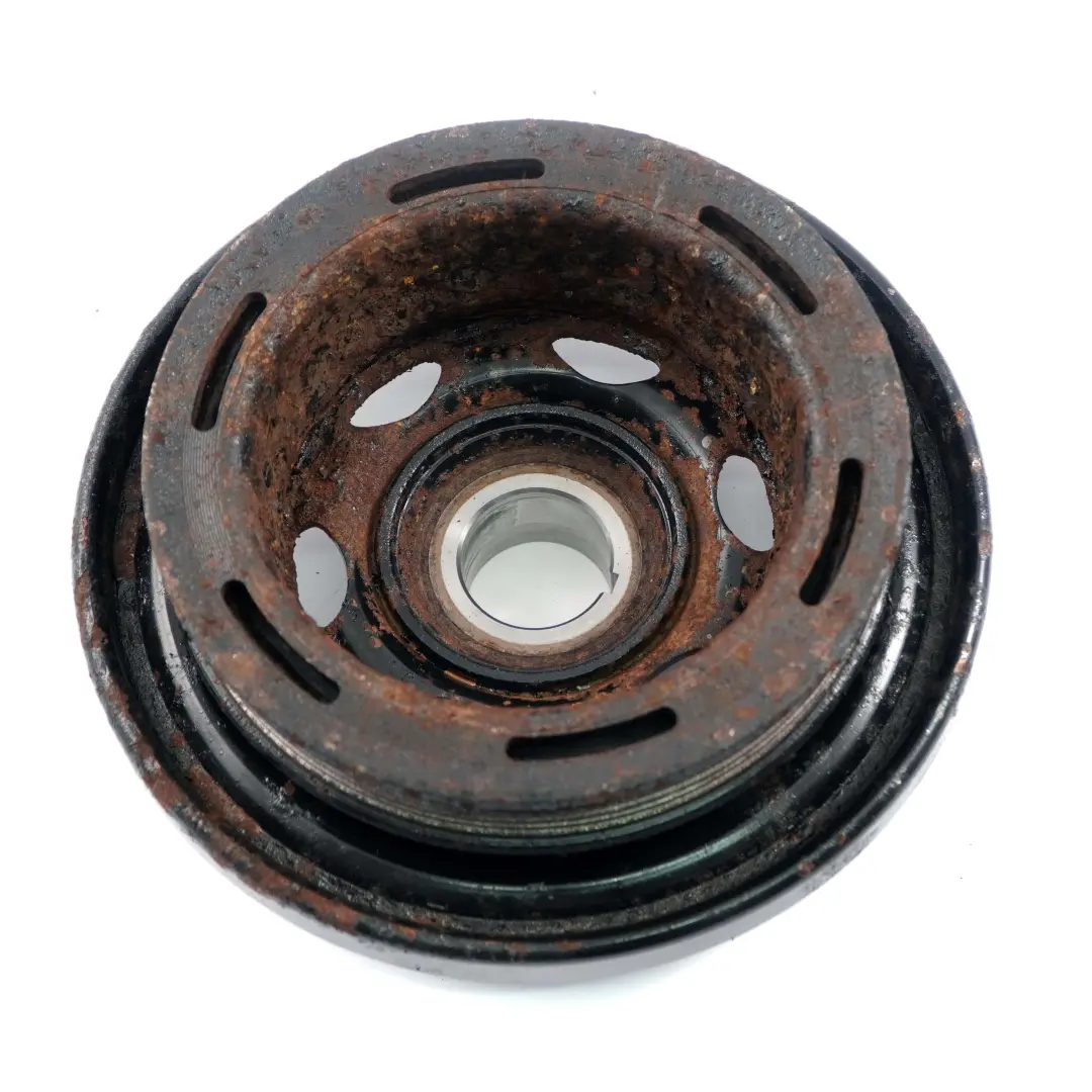 Mercedes-Benz Clase C W202 Vito W639 OM611 OM646 Polea del cig?e?al para con número de pieza A6110300503 Mercedes-Benz Clase C W202 Vito W639 OM611 OM646 Polea del cig?e?al - SKU A6110300503 - Número de pieza A6110300503