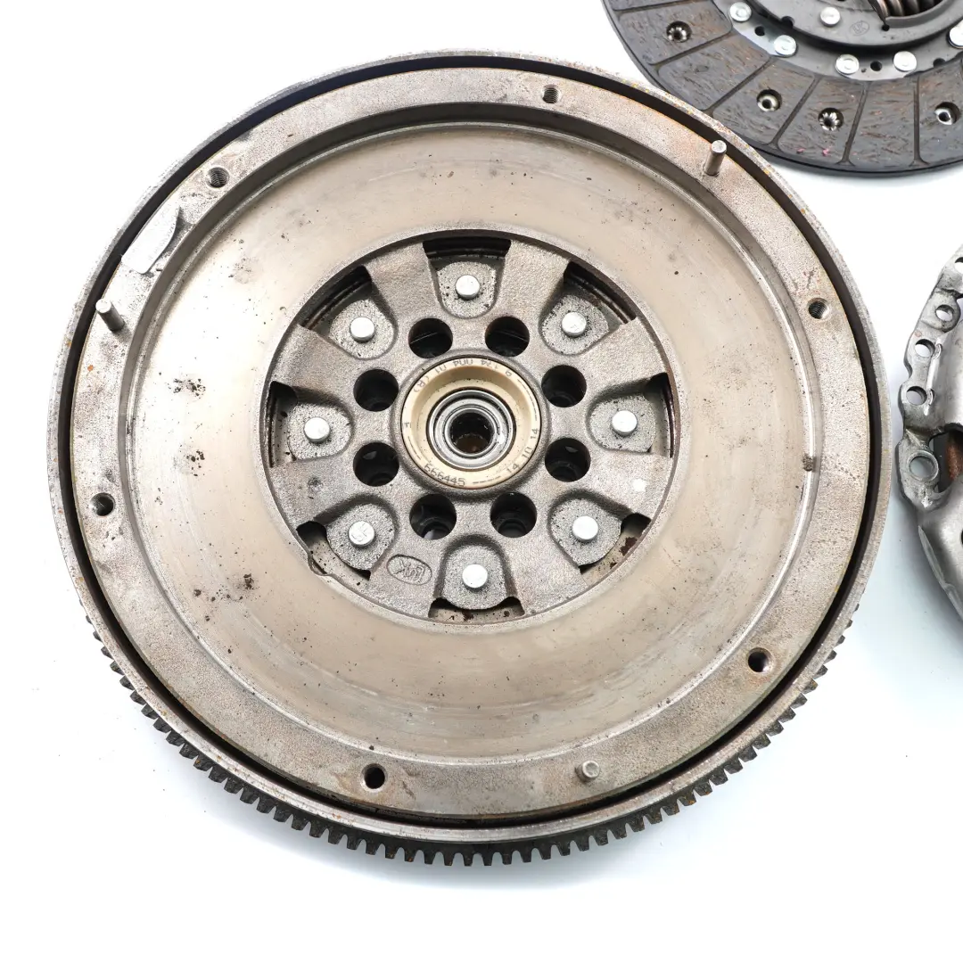 W903 OM611 Kit d'embrayage double volant moteur pour Mercedes Sprinter à propos du numéro de pièce A6110302005 Mercedes Sprinter W903 OM611 Kit d'embrayage double volant moteur - SKU A6110302005 - Numéro de pièce A6110302005