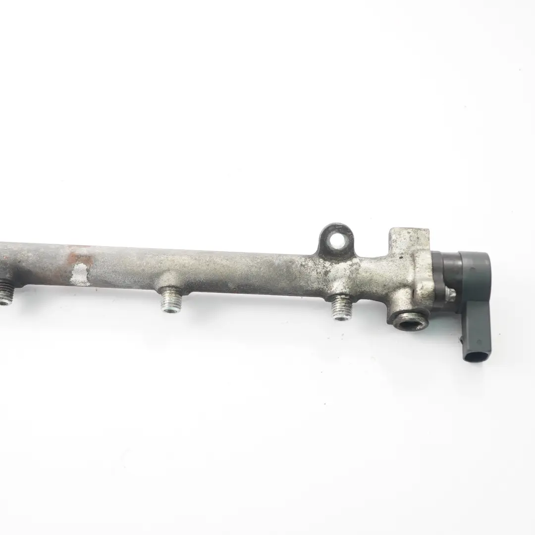 Inyector De Combustible Mercedes W203 W210 OM611 Línea Riel Diésel para con número de pieza A6110700495 Inyector De Combustible Mercedes W203 W210 OM611 Línea Riel Diésel - SKU A6110700495 - Número de pieza A6110700495