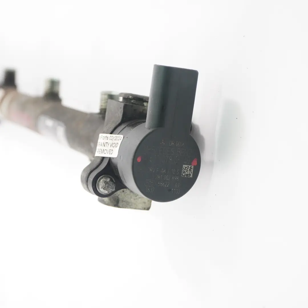 OM611 Listwa Wtryskowa do Mercedes W203 W210 o numerze A6110700495 Mercedes W203 W210 OM611 Listwa Wtryskowa - SKU A6110700495 - Numer Części A6110700495