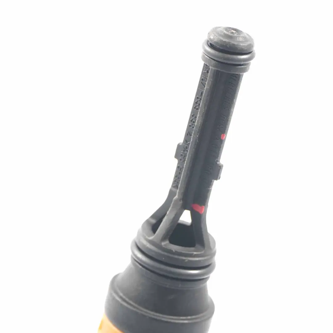 Mercedes W906 OM646 Couvercle de filtre à huile pour moteur diesel - SKU A6111800210 - Numéro de pièce A6111800210