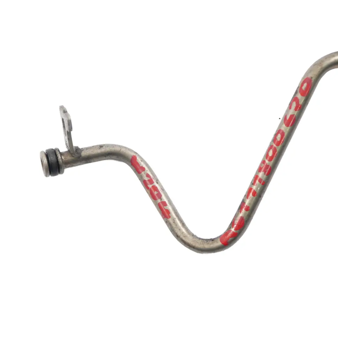 OM611.646 Turbo Öl Zufuhr Leitung für Mercedes W204 W211 mit Teilenummer A6111800620 Mercedes W204 W211 OM611.646 Turbo Öl Zufuhr Leitung - SKU A6111800620 - Teilenummer A6111800620