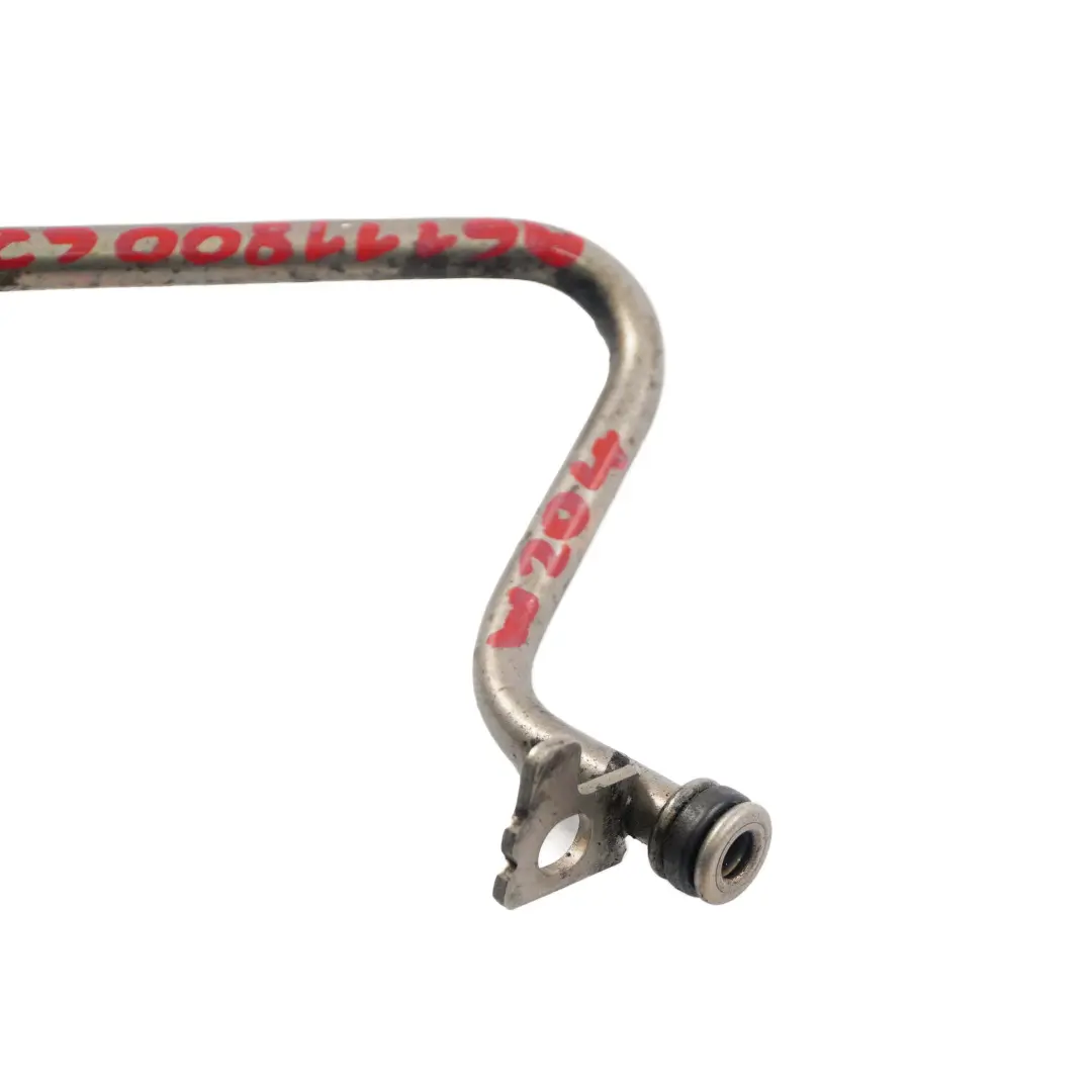 OM611.646 Turbo Öl Zufuhr Leitung für Mercedes W204 W211 mit Teilenummer A6111800620 Mercedes W204 W211 OM611.646 Turbo Öl Zufuhr Leitung - SKU A6111800620 - Teilenummer A6111800620