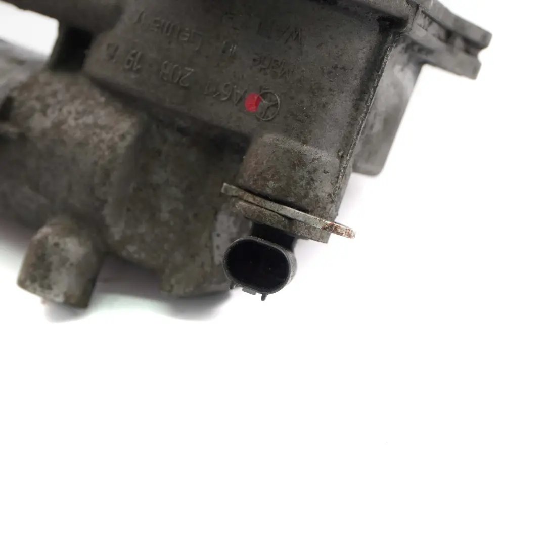 OM646 Termostato Acqua Fredda Acqua A6112031975 per Mercedes W639 Diesel con numero di parte A6112000715 Mercedes W639 Diesel OM646 Termostato Acqua Fredda Acqua A6112031975 - SKU A6112000715 - Numero di parte A6112000715