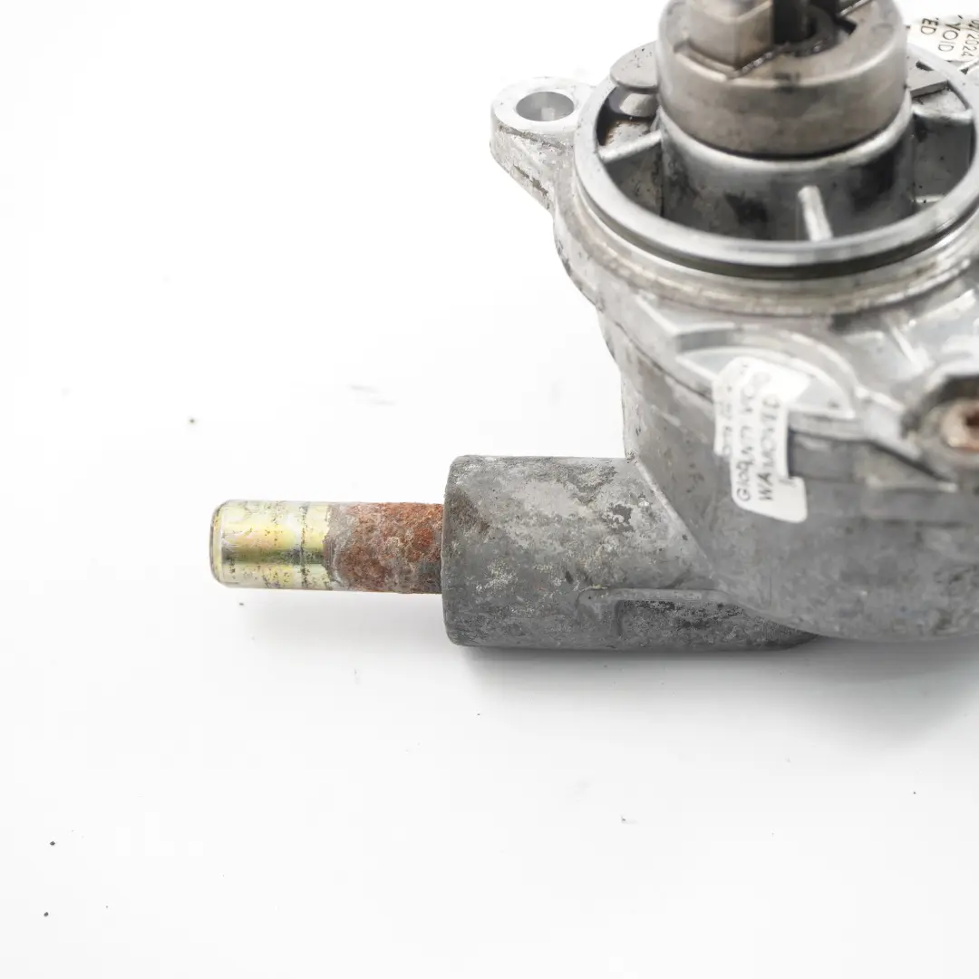 W901 W902 W903 W904 W905 OM611 Vacuum Pump to Mercedes Sprinter with Part number A6112300265 Mercedes Sprinter W901 W902 W903 W904 W905 OM611 Vacuum Pump - SKU A6112300265 - Part number A6112300265