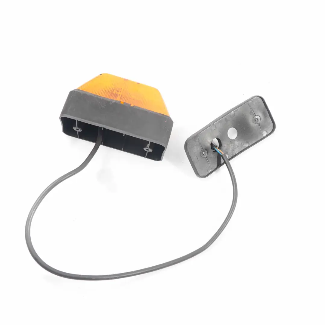 Mercedes Sprinter W903 Aile Lampe clignotante Panneau latéral Signal - SKU A6118260085 - Numéro de pièce A6118260085