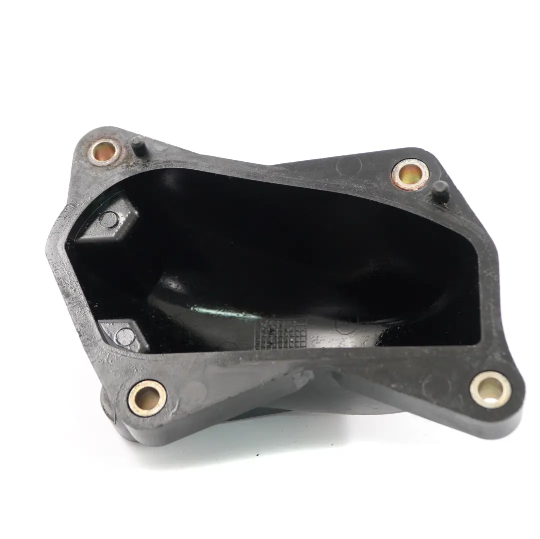  Collecteur admission Mercedes W903 OM611 Diesel Couvercle air - SKU A6119880135 - Numéro de pièce A6119880135