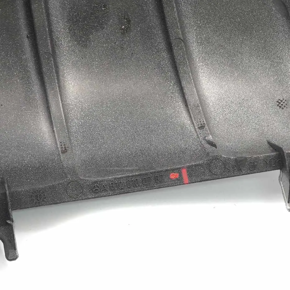 Tapa Motor Mercedes W203 C209 C270 CDI OM612 Aislamiento Acústico para con número de pieza A6120100767 Tapa Motor Mercedes W203 C209 C270 CDI OM612 Aislamiento Acústico - SKU A6120100767-1 - Número de pieza A6120100767