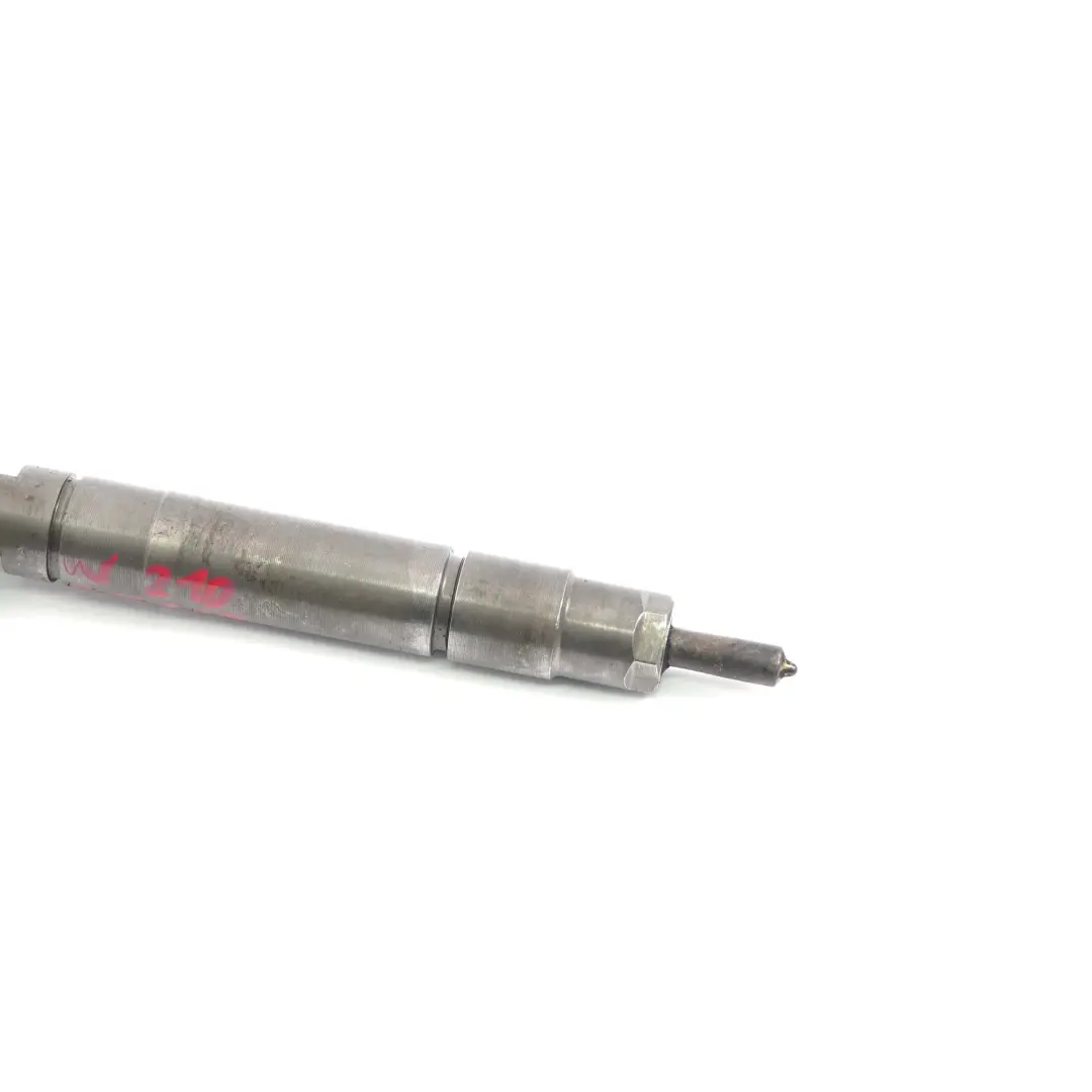 OM613 Fuel Injector Injection Nozzle to Mercedes W203 W210 with Part number A6130700687 Mercedes W203 W210 OM613 Fuel Injector Injection Nozzle - SKU A6130700687 - Part number A6130700687