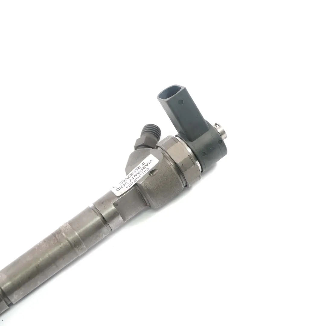 OM613 Fuel Injector Injection Nozzle to Mercedes W203 W210 with Part number A6130700687 Mercedes W203 W210 OM613 Fuel Injector Injection Nozzle - SKU A6130700687 - Part number A6130700687