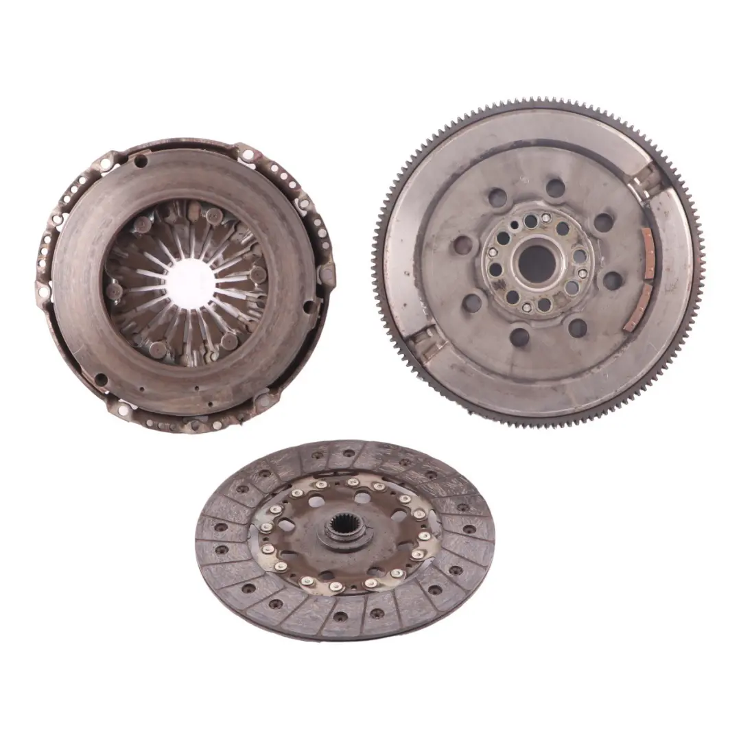 Clutch Kit Mercedes Sprinter W447 OM622.951 DMF Flywheel to with Part number A6220300205 Clutch Kit Mercedes Sprinter W447 OM622.951 DMF Flywheel - SKU A6220300205 - Part number A6220300205