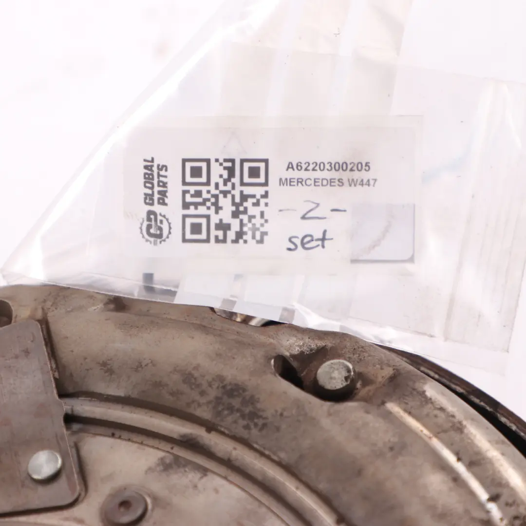 Clutch Kit Mercedes Sprinter W447 OM622.951 DMF Flywheel to with Part number A6220300205 Clutch Kit Mercedes Sprinter W447 OM622.951 DMF Flywheel - SKU A6220300205 - Part number A6220300205