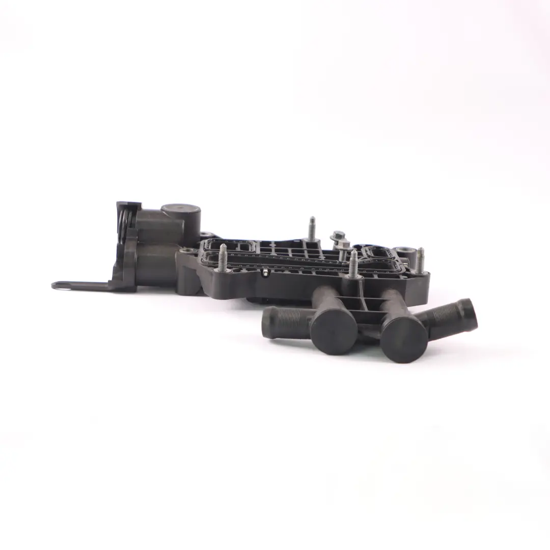  Refroidisseur d'huile Base Mercedes W205 OM626 d'huile Boîtier filtre - SKU A6261800011 - Numéro de pièce A6261800011