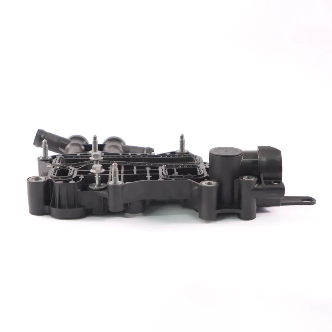  Refroidisseur d'huile Base Mercedes W205 OM626 d'huile Boîtier filtre - SKU A6261800011 - Numéro de pièce A6261800011