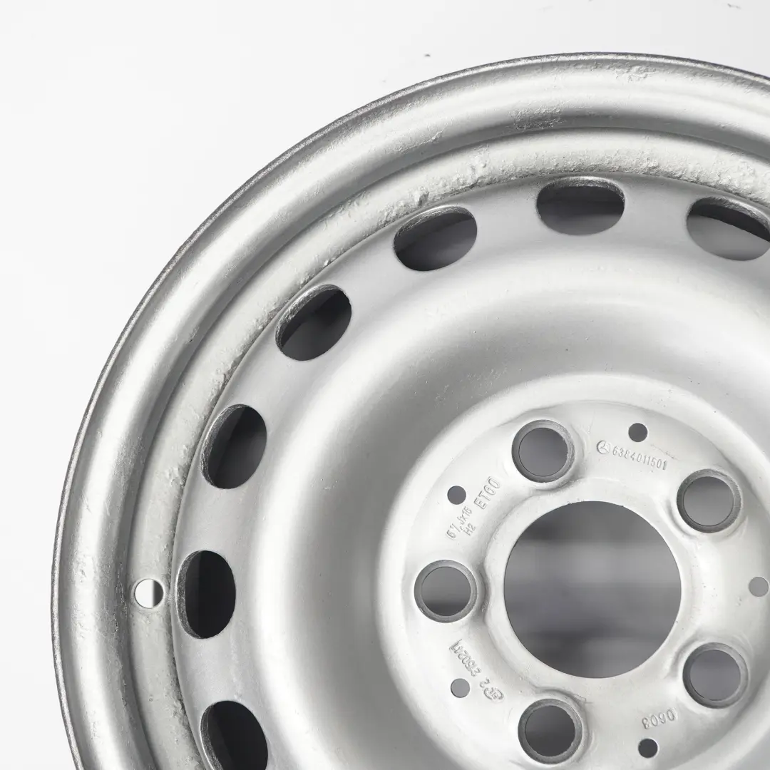 Jante acier 15" ET:60 5,5J pour Mercedes Vito W638 à propos du numéro de pièce A6384011501 Mercedes Vito W638 Jante acier 15" ET:60 5,5J - SKU A6384011501 - Numéro de pièce A6384011501