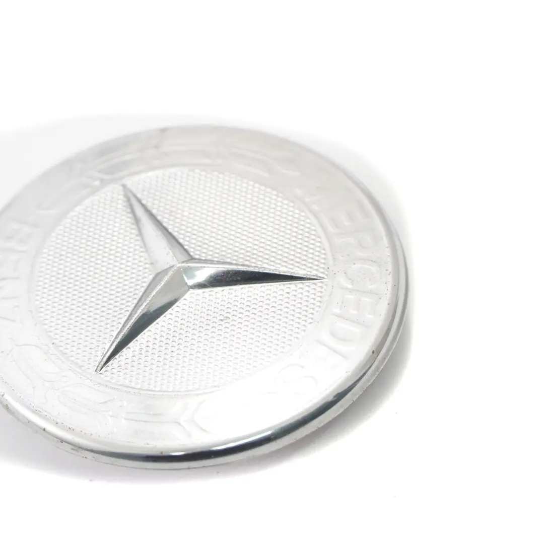Frente Insignia Capó Capó Logo Emblema Plata para Mercedes W639 con número de pieza A6388170116 Mercedes W639 Frente Insignia Capó Capó Logo Emblema Plata - SKU A6388170116 - Número de pieza A6388170116