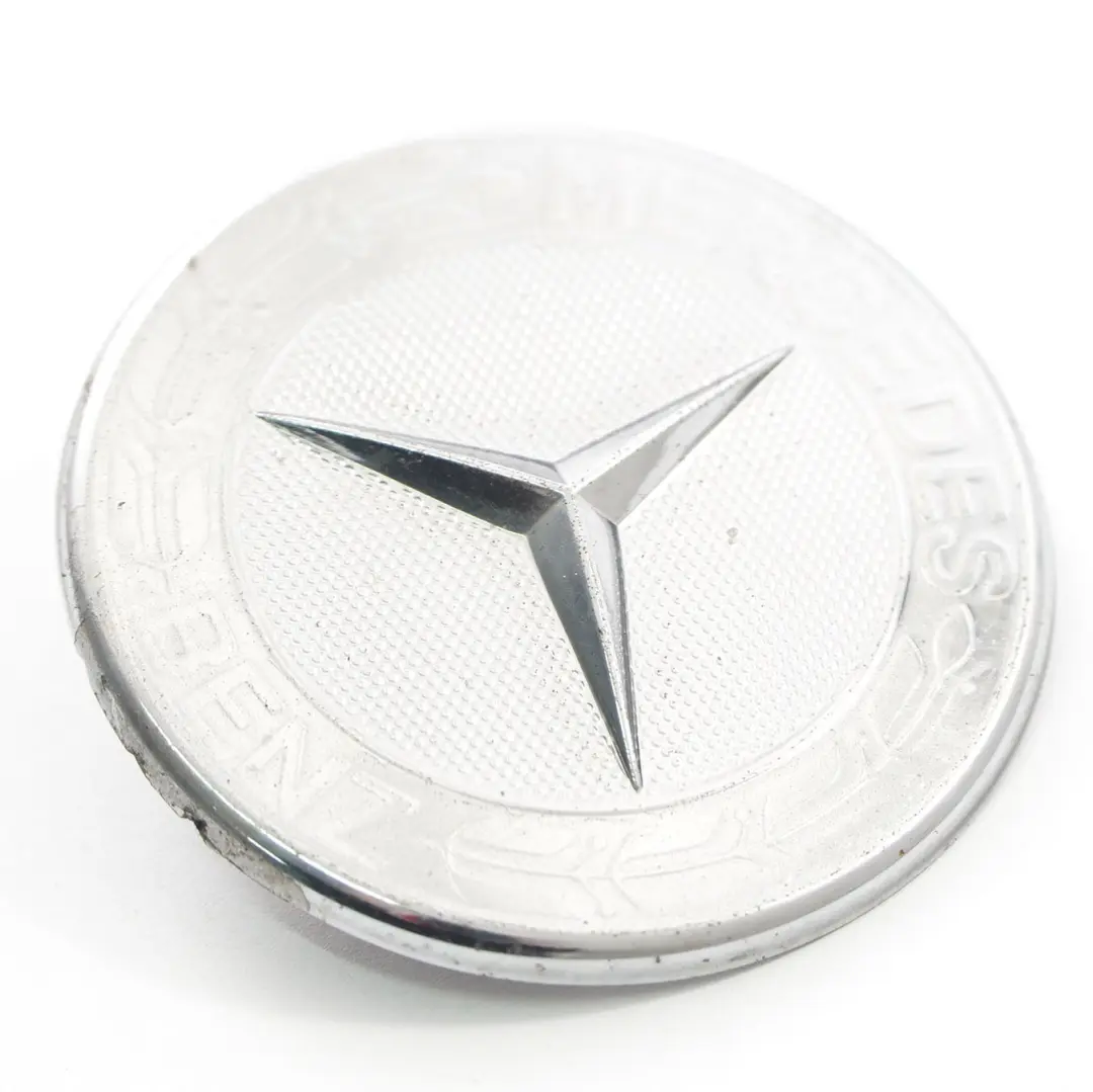 emblème du logo du capot argenté pour Mercedes W639 Badge avant à propos du numéro de pièce A6388170116 Mercedes W639 Badge avant emblème du logo du capot argenté - SKU A6388170116 - Numéro de pièce A6388170116