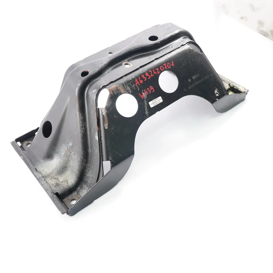  Soporte Motor Mercedes Vito W639 Soporte Soporte Tapa Cojinete - SKU A6392420701 - Número de pieza A6392420701