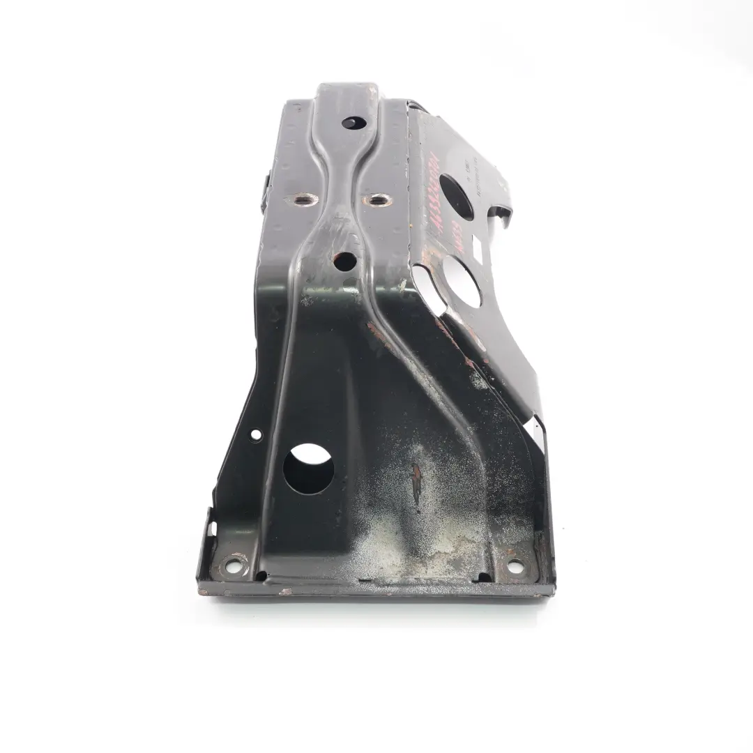 Mercedes W639 Support Couvercle Roulement - SKU A6392420701 - Numéro de pièce A6392420701