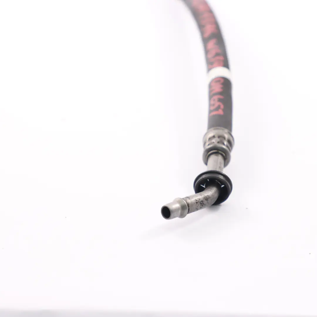 OM651 tubo dell'olio cambio raffreddatore linea tubo per Mercedes W639 con numero di parte A6392713396 Mercedes W639 OM651 tubo dell'olio cambio raffreddatore linea tubo - SKU A6392713396 - Numero di parte A6392713396