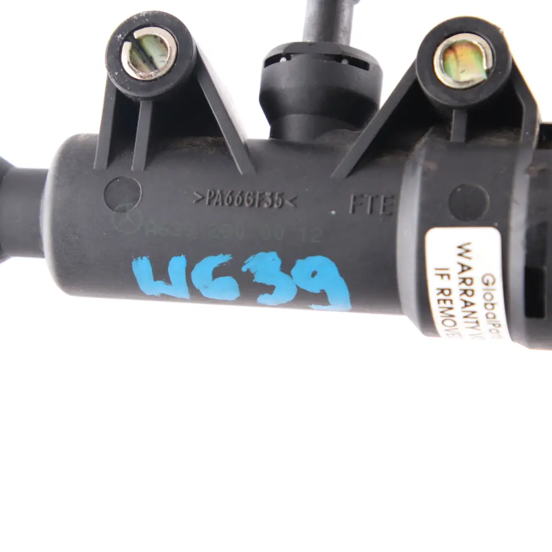 Mercedes Vito Viano W639 Clutch Master Cylinder A6392900012 - SKU A6392900112 - Part number A6392900112