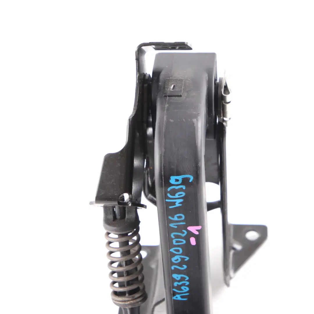 Clutch Pedal Unit Manual Transmission to Mercedes Vito Viano W639 with Part number A6392900216 Mercedes Vito Viano W639 Clutch Pedal Unit Manual Transmission - SKU A6392900216-1 - Part number A6392900216