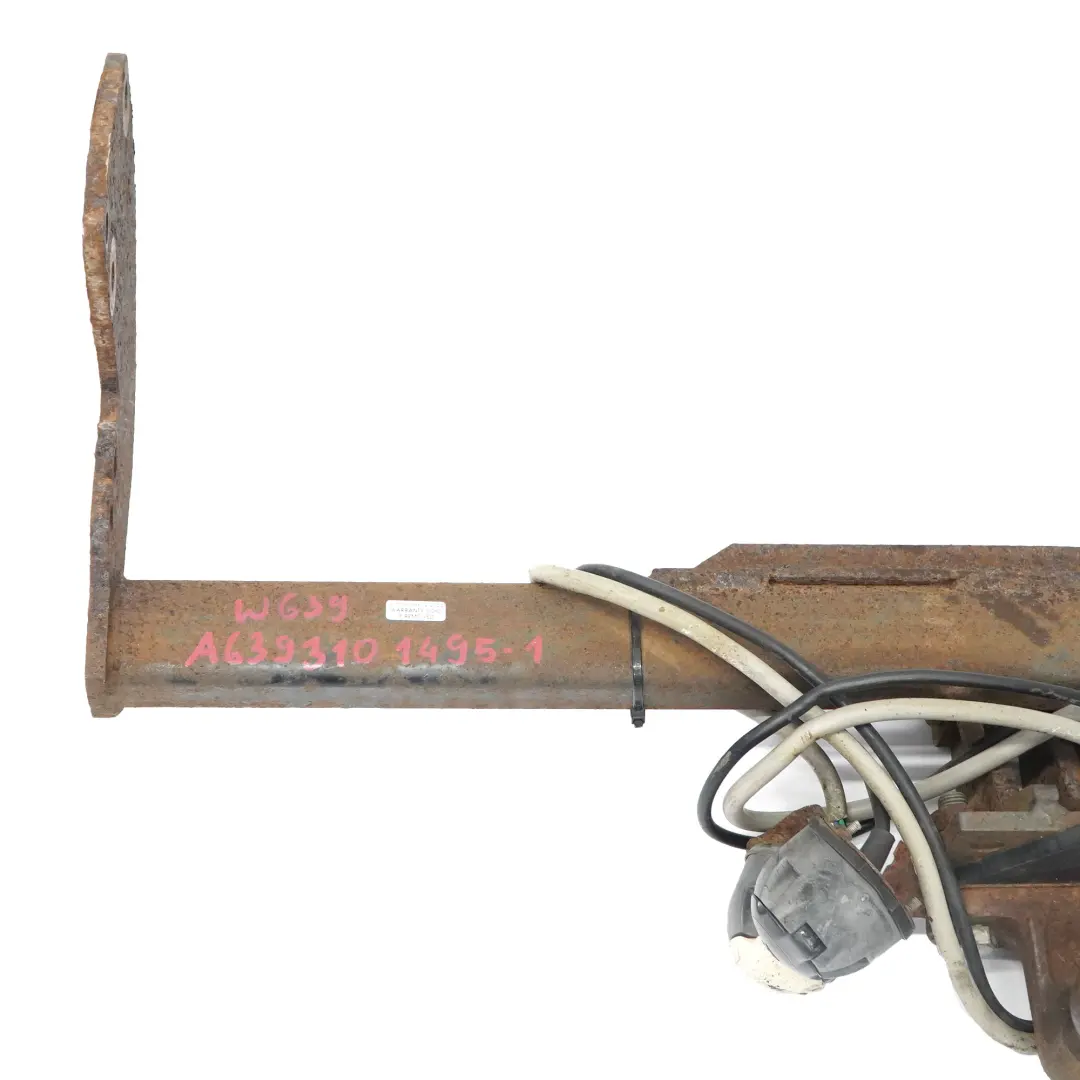 Belka Zderzaka Hak Holowniczy do Mercedes Vito W639 o numerze A6393101495 Mercedes Vito W639 Belka Zderzaka Hak Holowniczy - SKU A6393101495-1 - Numer Części A6393101495