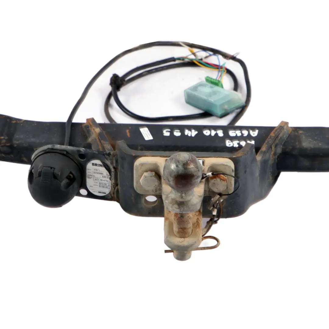 Towbar Towing Hitch Brink Dixon Bate Tow Bar Mechanism to Mercedes Vito W639 with Part number A6393101495 Mercedes Vito W639 Towbar Towing Hitch Brink Dixon Bate Tow Bar Mechanism - SKU A6393101495 - Part number A6393101495