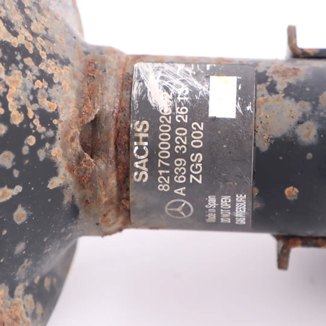 Amortiguador muelle delantero izquierdo derecho para Mercedes Vito W639 con número de pieza A6393202613 Mercedes Vito W639 Amortiguador muelle delantero izquierdo derecho - SKU A6393202613 - Número de pieza A6393202613