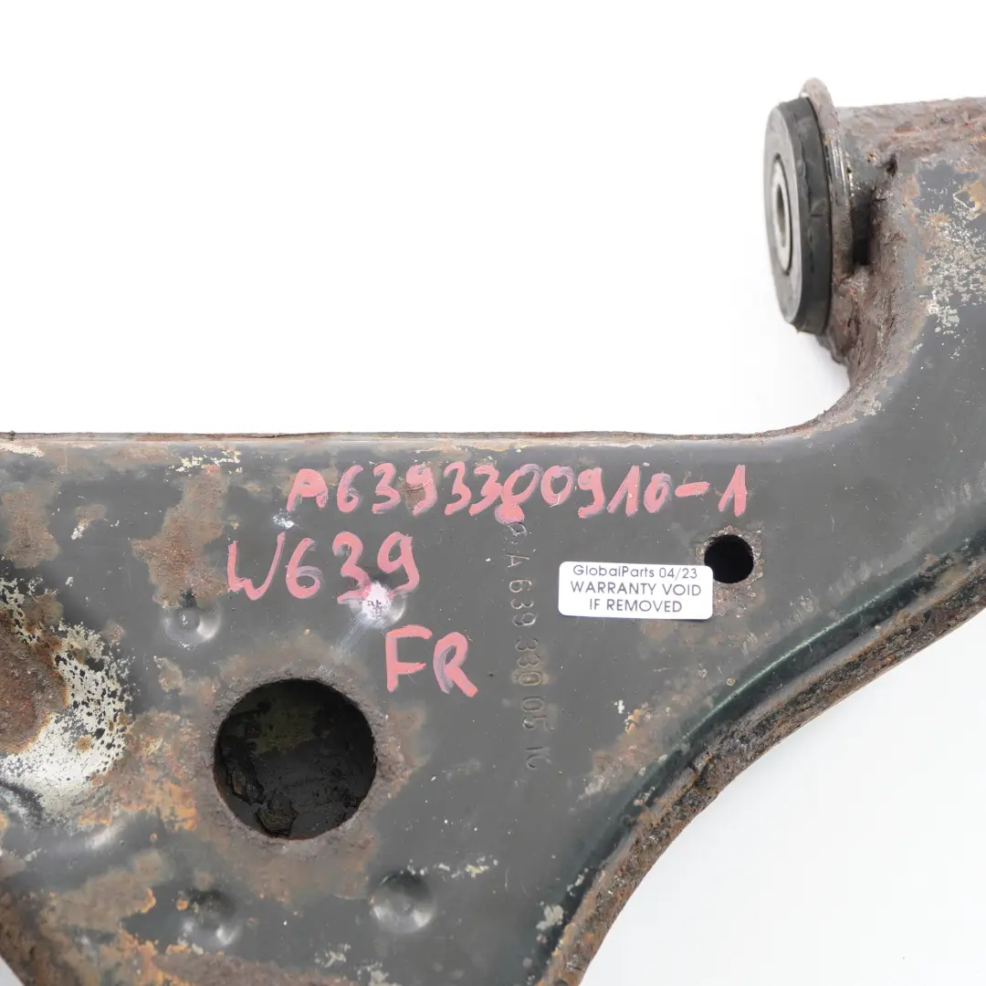 brazo control delantero derecho inferior Wishbone conjunta para Mercedes Vito W639 con número de pieza A6393300910 Mercedes Vito W639 brazo control delantero derecho inferior Wishbone conjunta - SKU A6393300910-1 - Número de pieza A6393300910