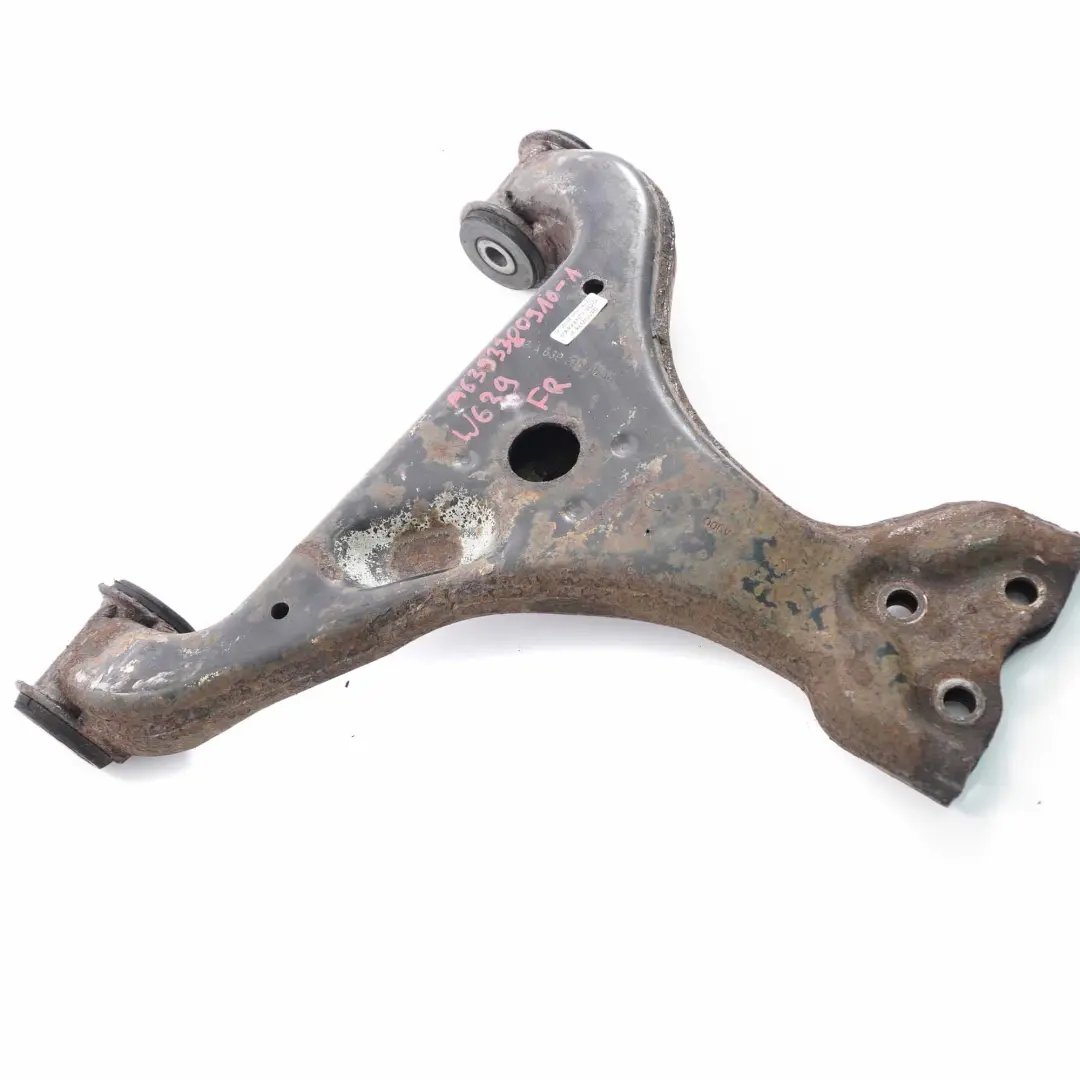brazo control delantero derecho inferior Wishbone conjunta para Mercedes Vito W639 con número de pieza A6393300910 Mercedes Vito W639 brazo control delantero derecho inferior Wishbone conjunta - SKU A6393300910-1 - Número de pieza A6393300910