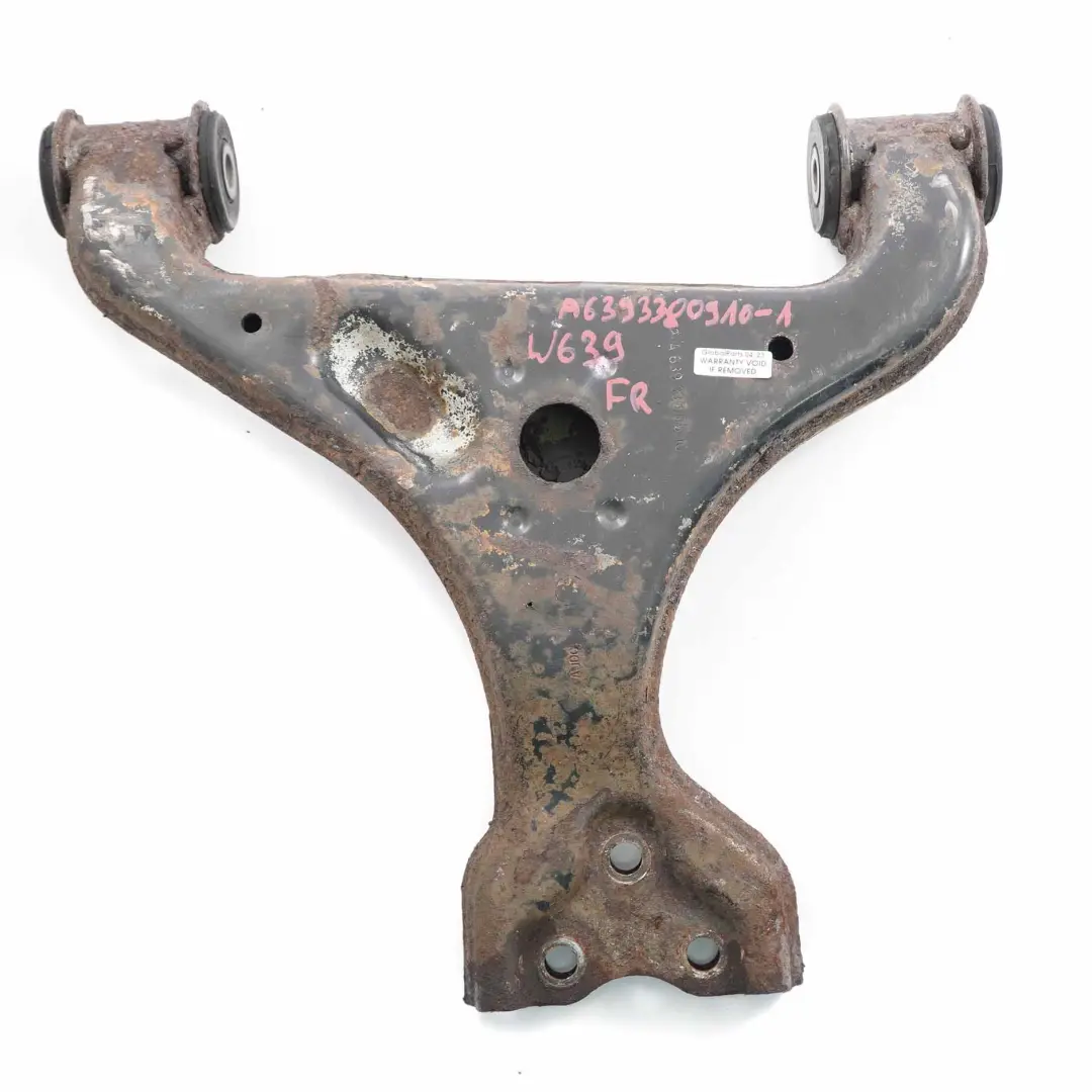 Braccio Oscillante Anteriore Giunto Forcella Destro per Mercedes Vito Viano W639 con numero di parte A6393300910 Mercedes Vito Viano W639 Braccio Oscillante Anteriore Giunto Forcella Destro - SKU A6393300910 - Numero di parte A6393300910