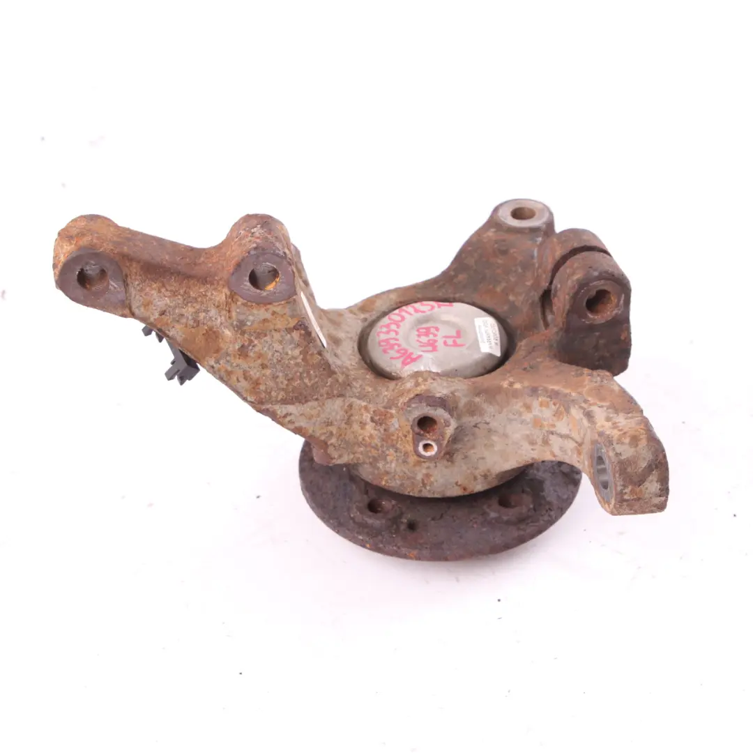 Mercedes W639 Sospensione Anteriore Destra O/S Portaruota Mozzo Assale - SKU A6393301332 - Numero di parte A6393301332