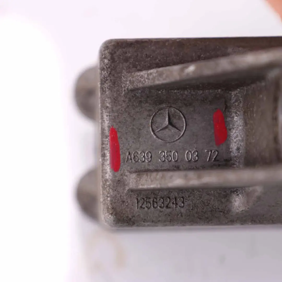 Mercedes Vito W639 Support fixation de différentiel d'essieu arrière - SKU A6393500372 - Numéro de pièce A6393500372