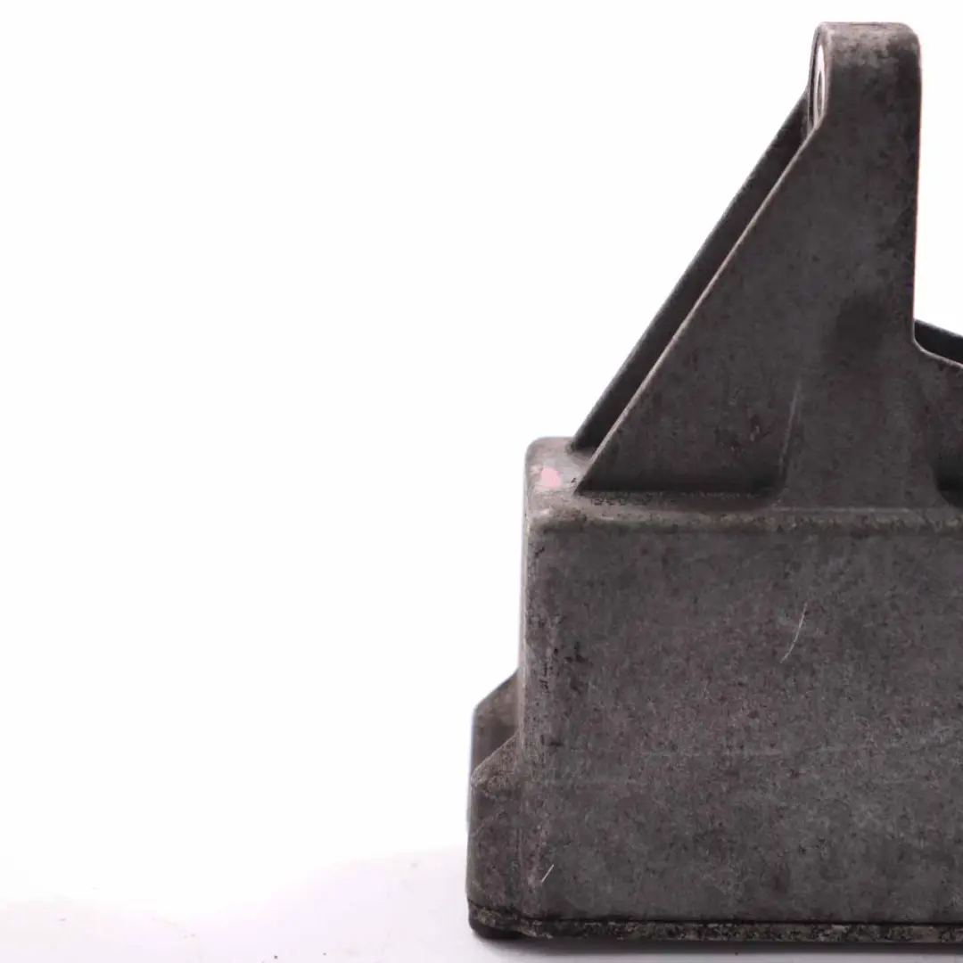 Mercedes Vito W639 Supporto supporto differenziale asse posteriore - SKU A6393500372 - Numero di parte A6393500372