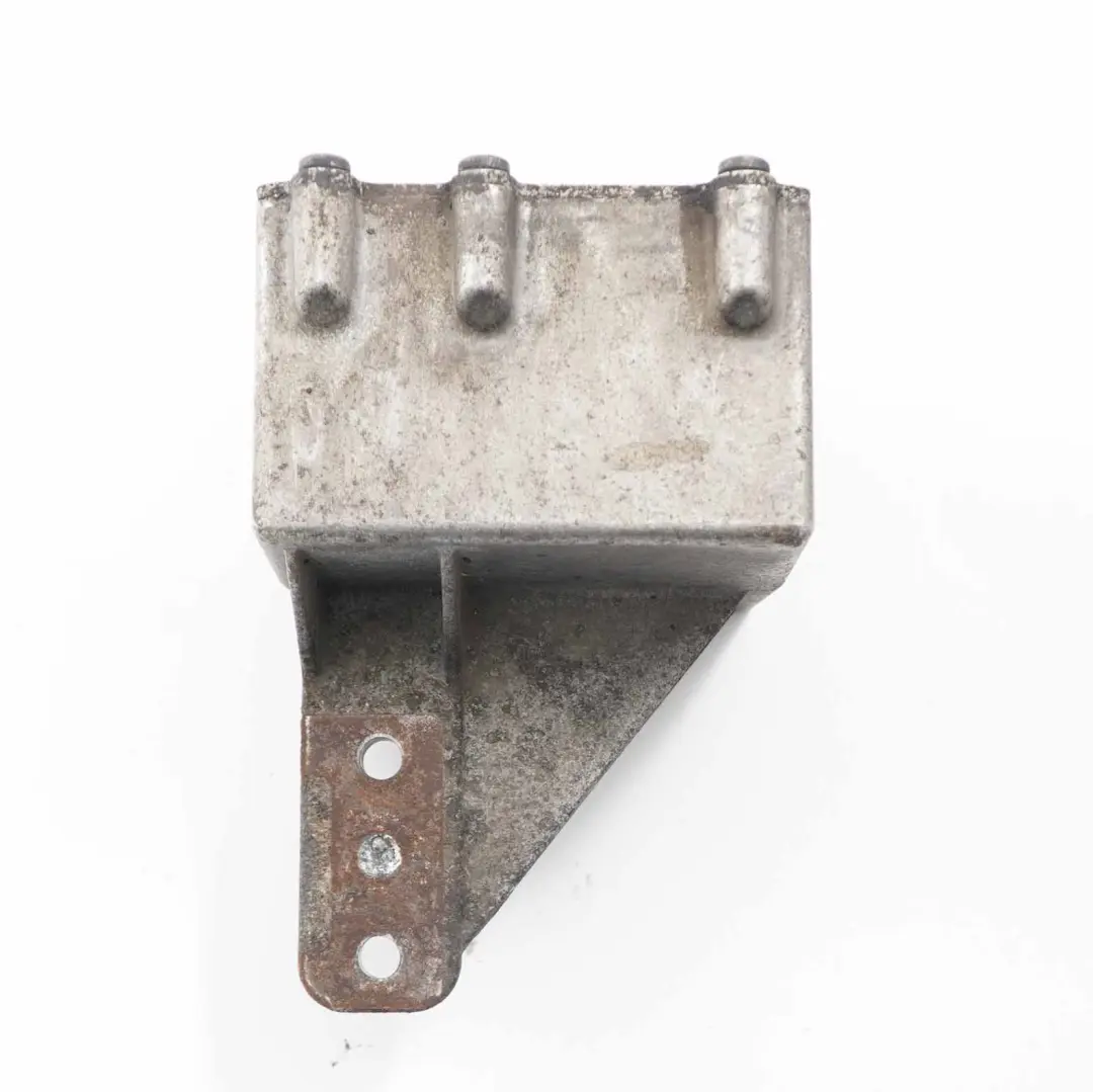 Antivibrante Mercedes W639 Supporto differenziale asse posteriore per con numero di parte A6393500472 Antivibrante Mercedes W639 Supporto differenziale asse posteriore - SKU A6393500472 - Numero di parte A6393500472