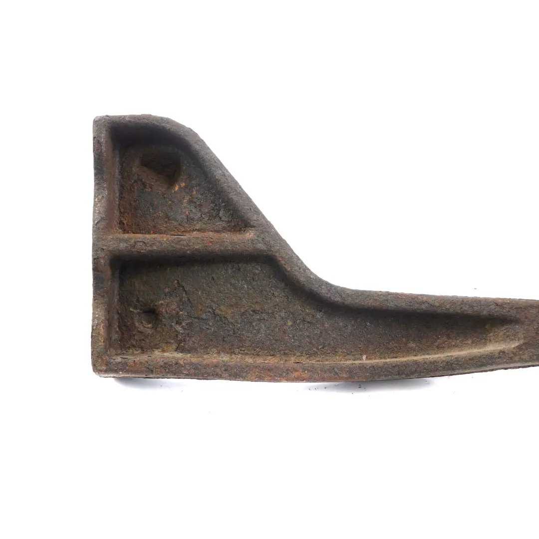 Differentialhalterung Mercedes Vito W639 Hinterachshalter für mit Teilenummer A6393500485 Differentialhalterung Mercedes Vito W639 Hinterachshalter - SKU A6393500485 - Teilenummer A6393500485