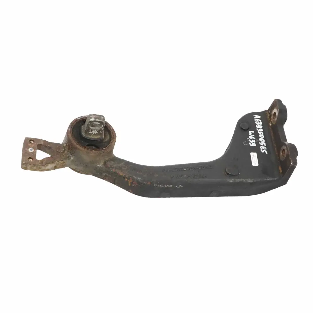 Supporto Differenziale Asse Posteriore per Mercedes Vito W639 con numero di parte A6393500585 Mercedes Vito W639 Supporto Differenziale Asse Posteriore - SKU A6393500585 - Numero di parte A6393500585