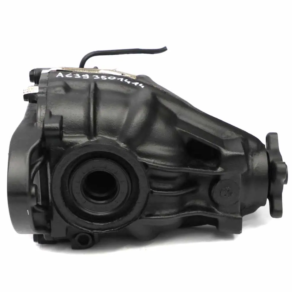 Eje Diferencial Trasero 3.273 GARANTIA para Mercedes Vito W639 con número de pieza A6393501414 Mercedes Vito W639 Eje Diferencial Trasero 3.273 GARANTIA - SKU A6393501414 - Número de pieza A6393501414