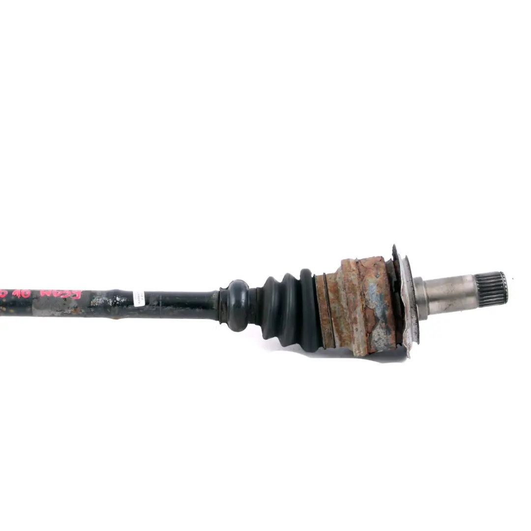 Arbre de sortie d'essieu arriere Transmission manuelle pour Mercedes Vito W639 à propos du numéro de pièce A6393501610 Mercedes Vito W639 Arbre de sortie d'essieu arriere Transmission manuelle - SKU A6393501610 - Numéro de pièce A6393501610