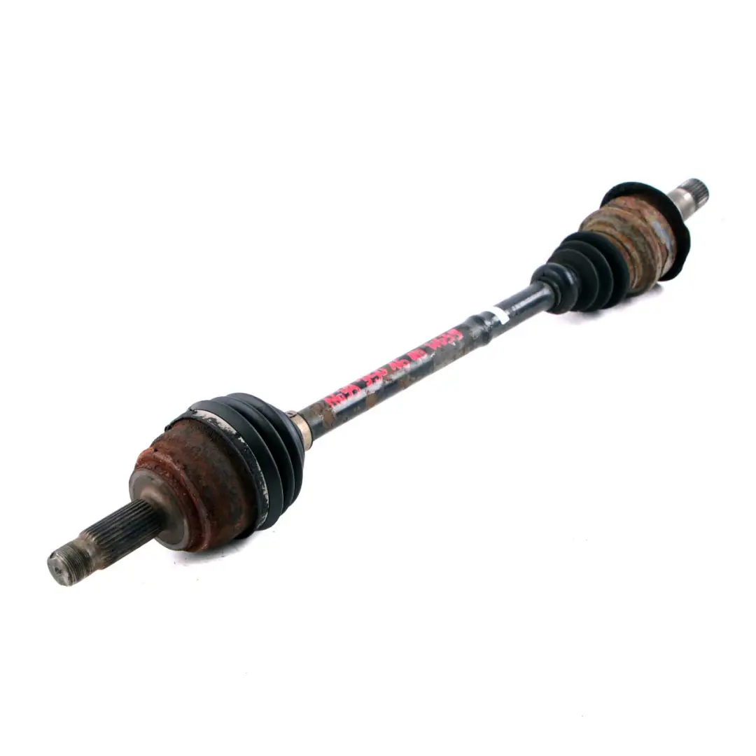 Arbre de sortie d'essieu arriere Transmission manuelle pour Mercedes Vito W639 à propos du numéro de pièce A6393501610 Mercedes Vito W639 Arbre de sortie d'essieu arriere Transmission manuelle - SKU A6393501610 - Numéro de pièce A6393501610