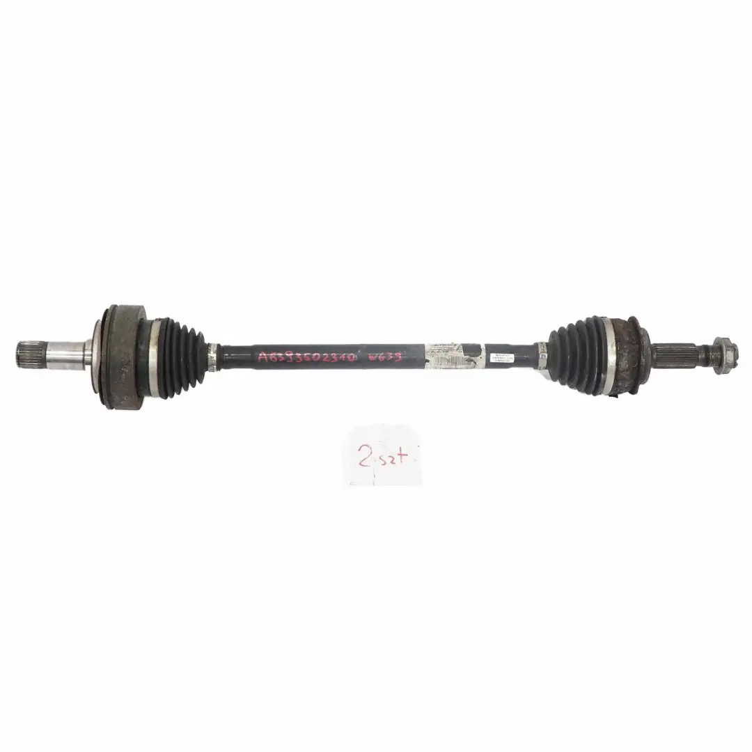 Arbre de Sortie d'Essieu Arriere Transmission Manuelle pour Mercedes Vito W639 à propos du numéro de pièce A6393502310 Mercedes Vito W639 Arbre de Sortie d'Essieu Arriere Transmission Manuelle - SKU A6393502310 - Numéro de pièce A6393502310