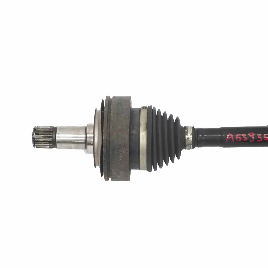 Albero Trasmissione Posteriore Trasmissione Manuale per Mercedes W639 con numero di parte A6393502310 Mercedes W639 Albero Trasmissione Posteriore Trasmissione Manuale - SKU A6393502310 - Numero di parte A6393502310