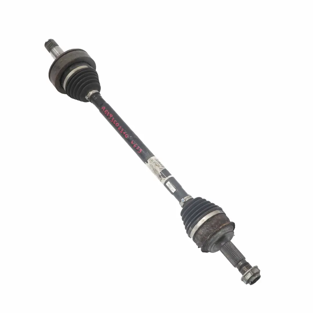 Albero Trasmissione Posteriore Trasmissione Manuale per Mercedes W639 con numero di parte A6393502310 Mercedes W639 Albero Trasmissione Posteriore Trasmissione Manuale - SKU A6393502310 - Numero di parte A6393502310