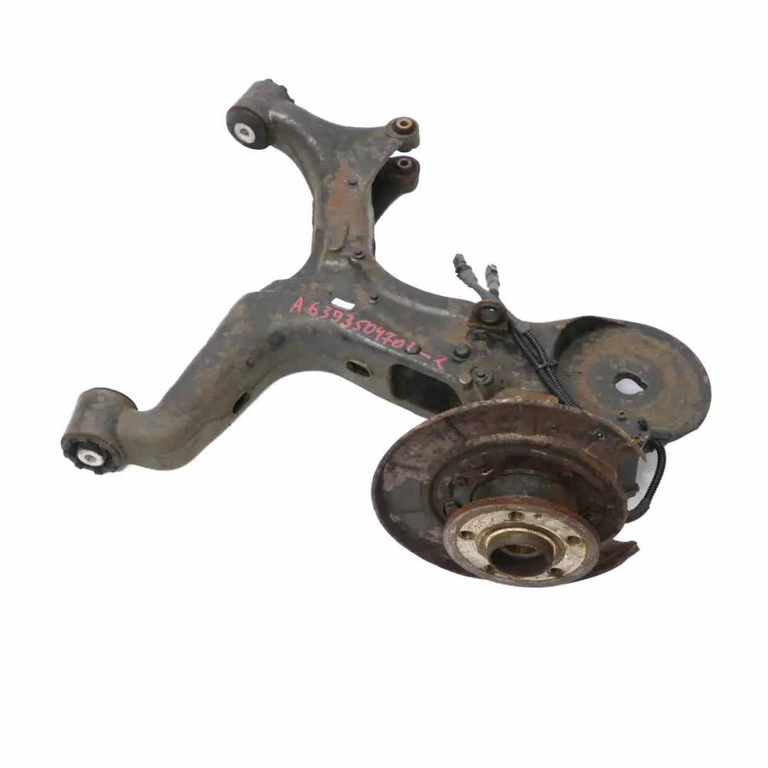 Mozzo ruota sinistra Gamba Torsione Resistente Assale posteriore per Mercedes W639 con numero di parte A6393504701 Mercedes W639 Mozzo ruota sinistra Gamba Torsione Resistente Assale posteriore - SKU A6393504701-2 - Numero di parte A6393504701