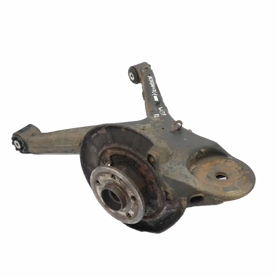 Mercedes Vito W639 Moyeu de Roue Arrière Gauche Jambe de Suspension Porte-Roue - SKU A6393504701 - Numéro de pièce A6393504701