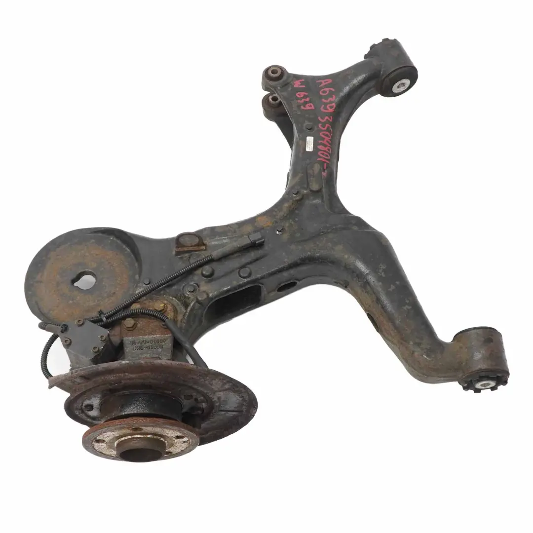 Mozzo Ruota Posteriore Destro Gamba di Sospensione Assale per Mercedes Vito W639 con numero di parte A6393504801 Mercedes Vito W639 Mozzo Ruota Posteriore Destro Gamba di Sospensione Assale - SKU A6393504801-1 - Numero di parte A6393504801