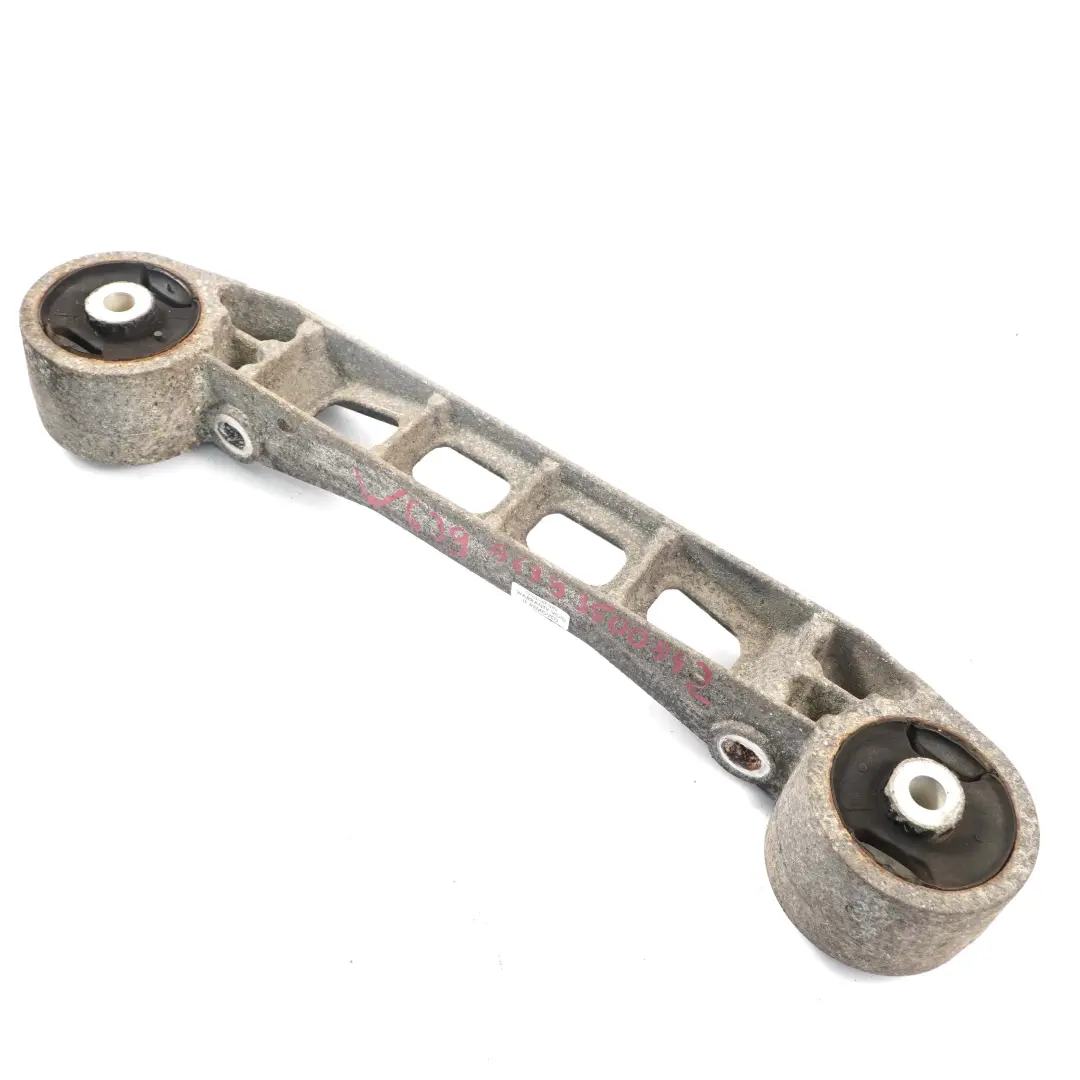 Support fixation différentiel berceau sous-châssis arrière pour Mercedes Vito W639 à propos du numéro de pièce A6393506101 Mercedes Vito W639 Support fixation différentiel berceau sous-châssis arrière - SKU A6393506101 - Numéro de pièce A6393506101