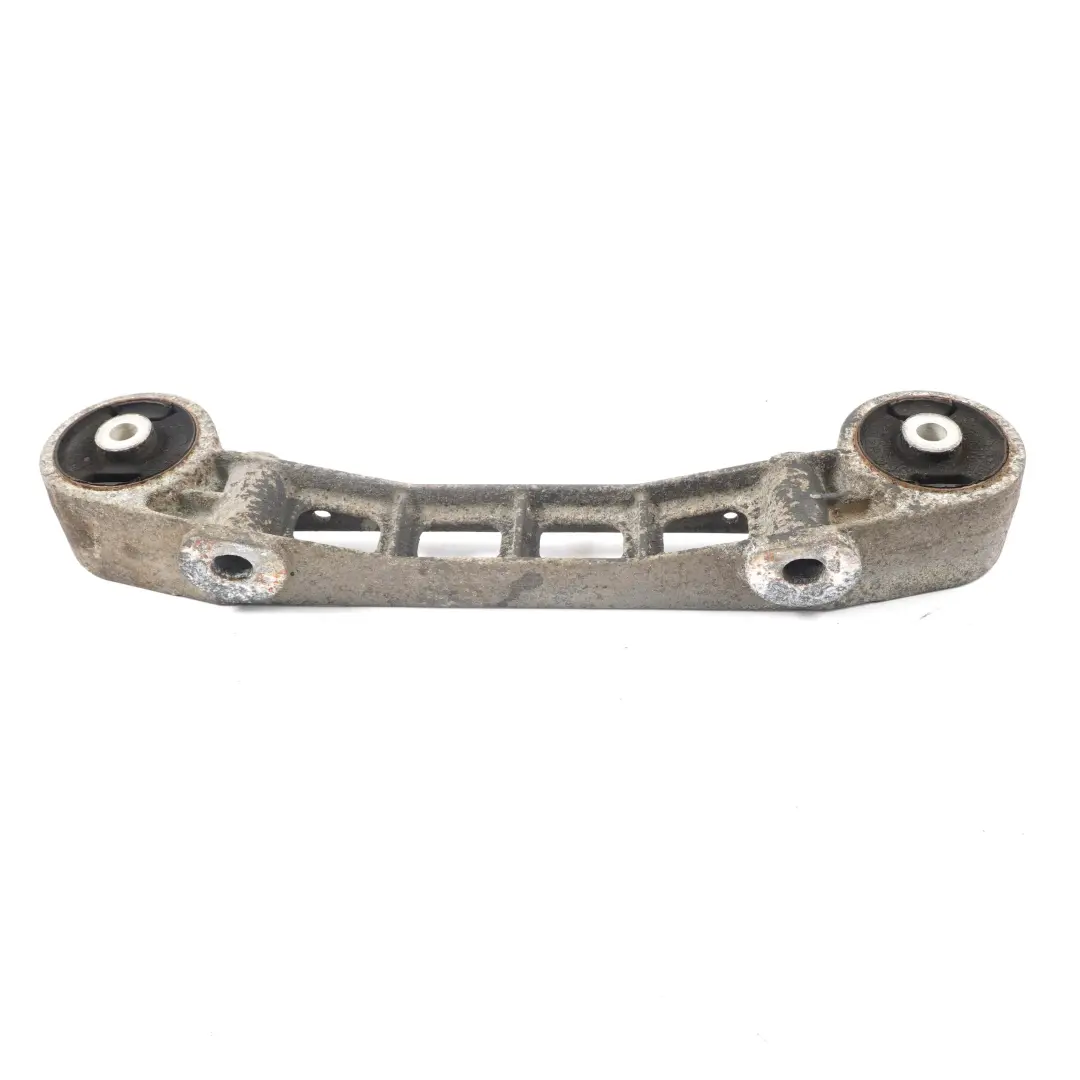 Mercedes Vito W639 Support fixation différentiel berceau sous-châssis arrière - SKU A6393506101 - Numéro de pièce A6393506101